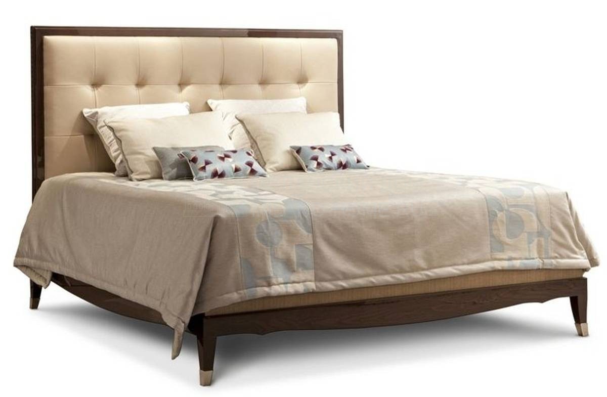Кровать с мягким изголовьем Grand hotel bed из Франции фабрики ROCHE BOBOIS