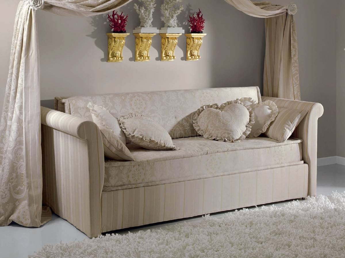 Прямой диван Junior Devon / 350E из Италии фабрики HALLEY