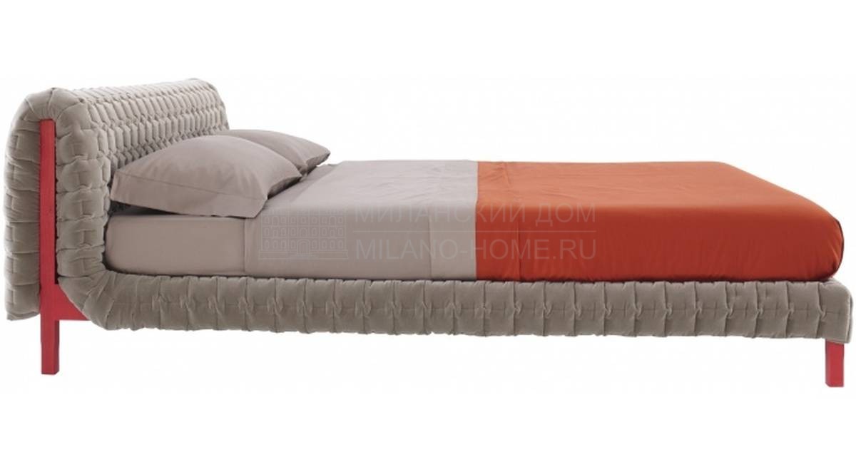 Кровать с мягким изголовьем Ruche из Франции фабрики LIGNE ROSET