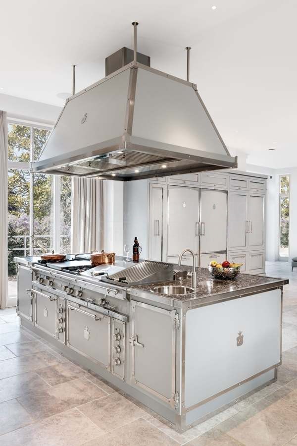 Кухня с островом Tea time kitchen из Италии фабрики OFFICINE GULLO Кухня с островом Tea time kitchen из Италии фабрики OFFICINE GULLO
