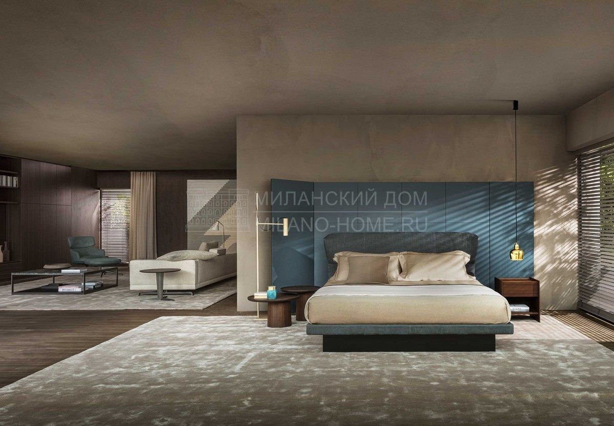 Кровать с мягким изголовьем Azul bed от MOLTENI из Италии на заказ в Москве  - купить в студии Миланский Дом