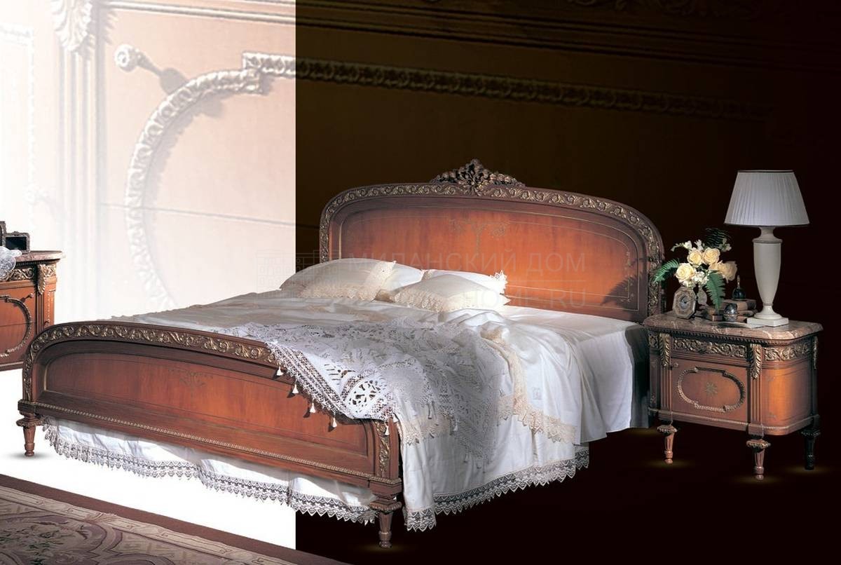 Кровать с деревянным изголовьем Azelia/E5702 из Италии фабрики OAK