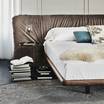 Кожаная кровать Marlon bed — фотография 3