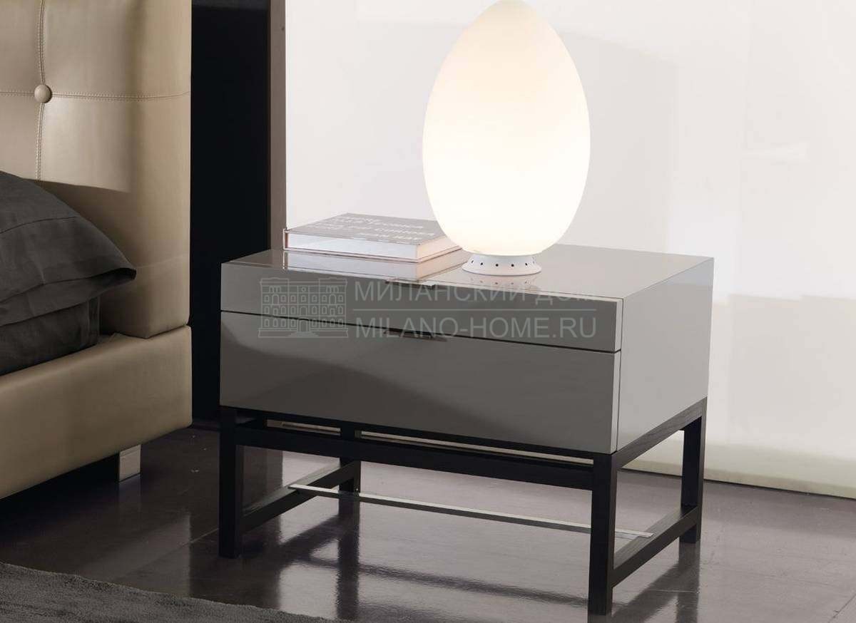 Тумбочка Harvey nightstand из Италии фабрики MINOTTI