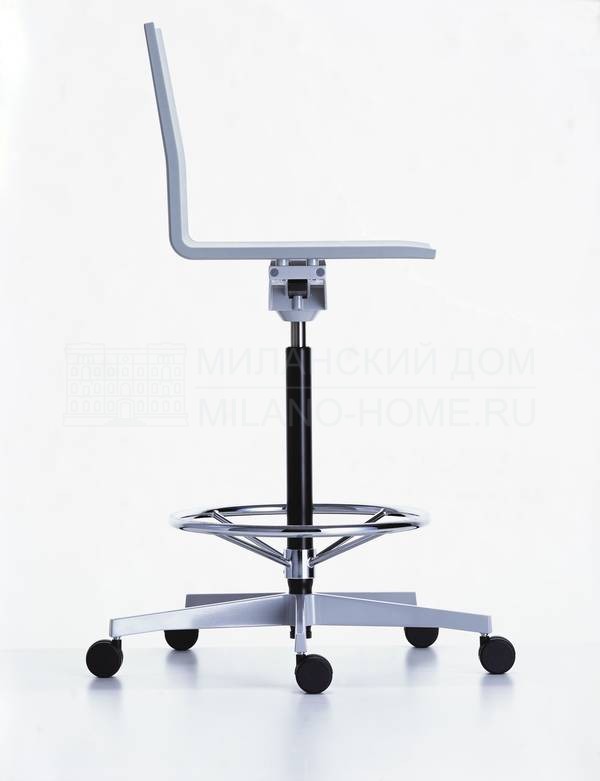 Рабочий стул .04 Counter из Швейцарии фабрики VITRA
