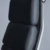 Кожаное кресло Soft Pad Chairs EA 217/219 — фотография 5