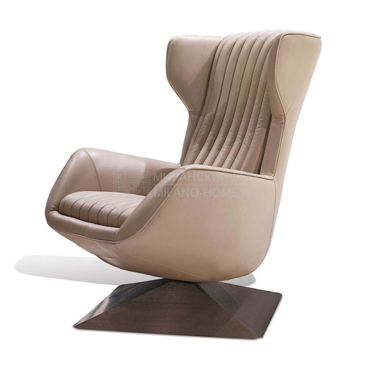 Кожаное кресло Cheyney leather armchair из Италии фабрики IPE CAVALLI VISIONNAIRE