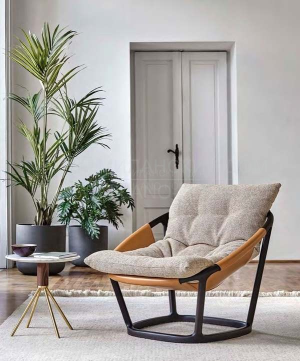 Лаунж кресло Amarantha armchair из Италии фабрики PORADA