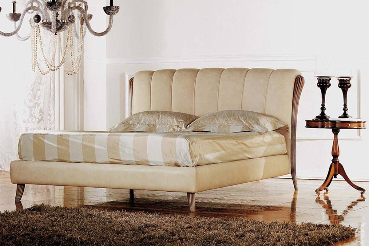 Кровать с мягким изголовьем Ikarus (bedhead) из Италии фабрики PIGOLI