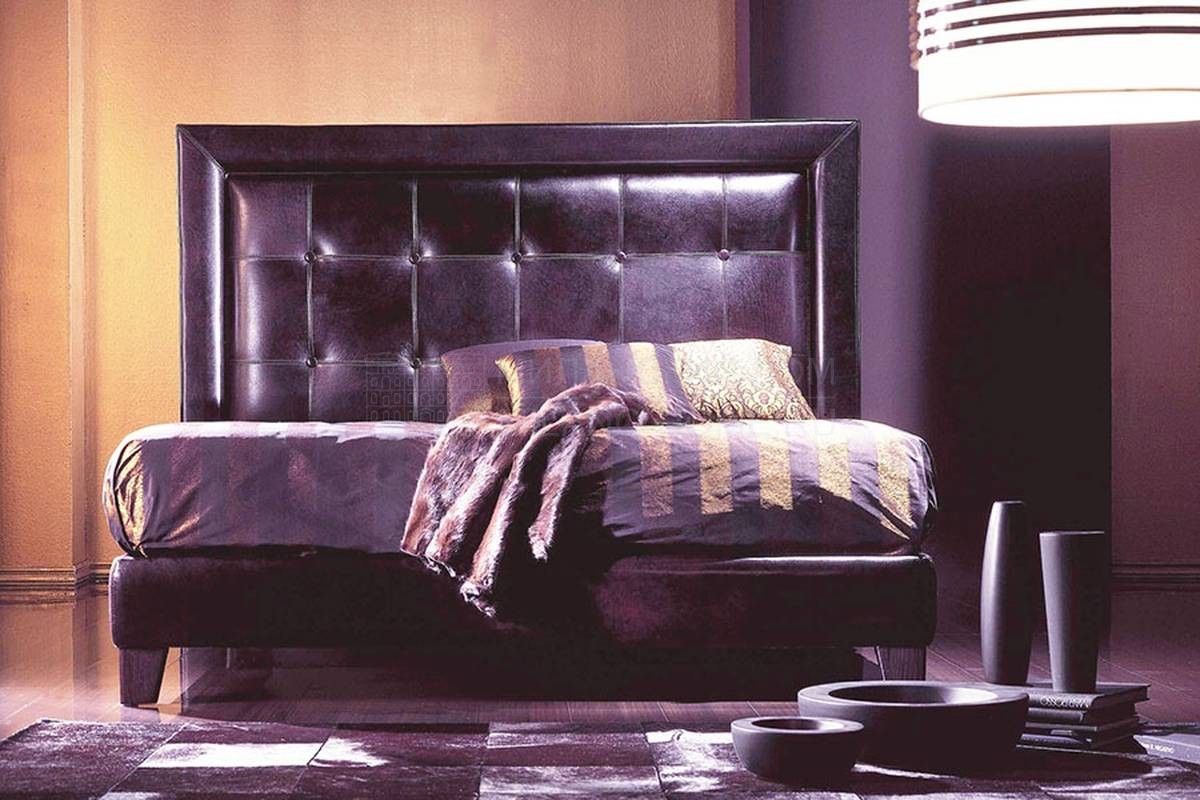 Кожаная кровать Palladio (bedhead) из Италии фабрики PIGOLI