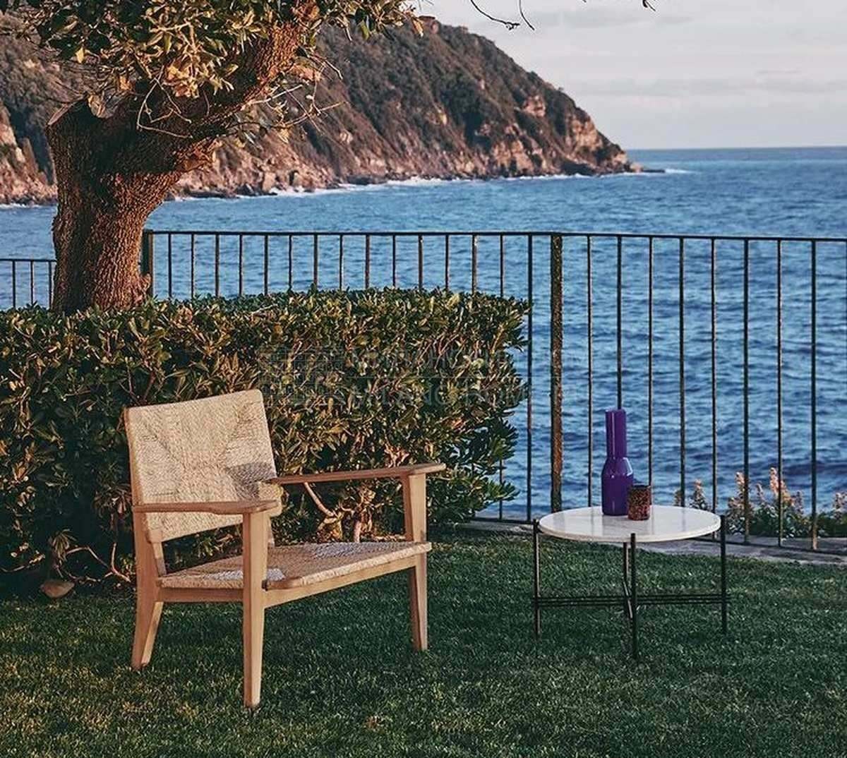 Кресло F-chair lounge outdoor из Дании фабрики GUBI