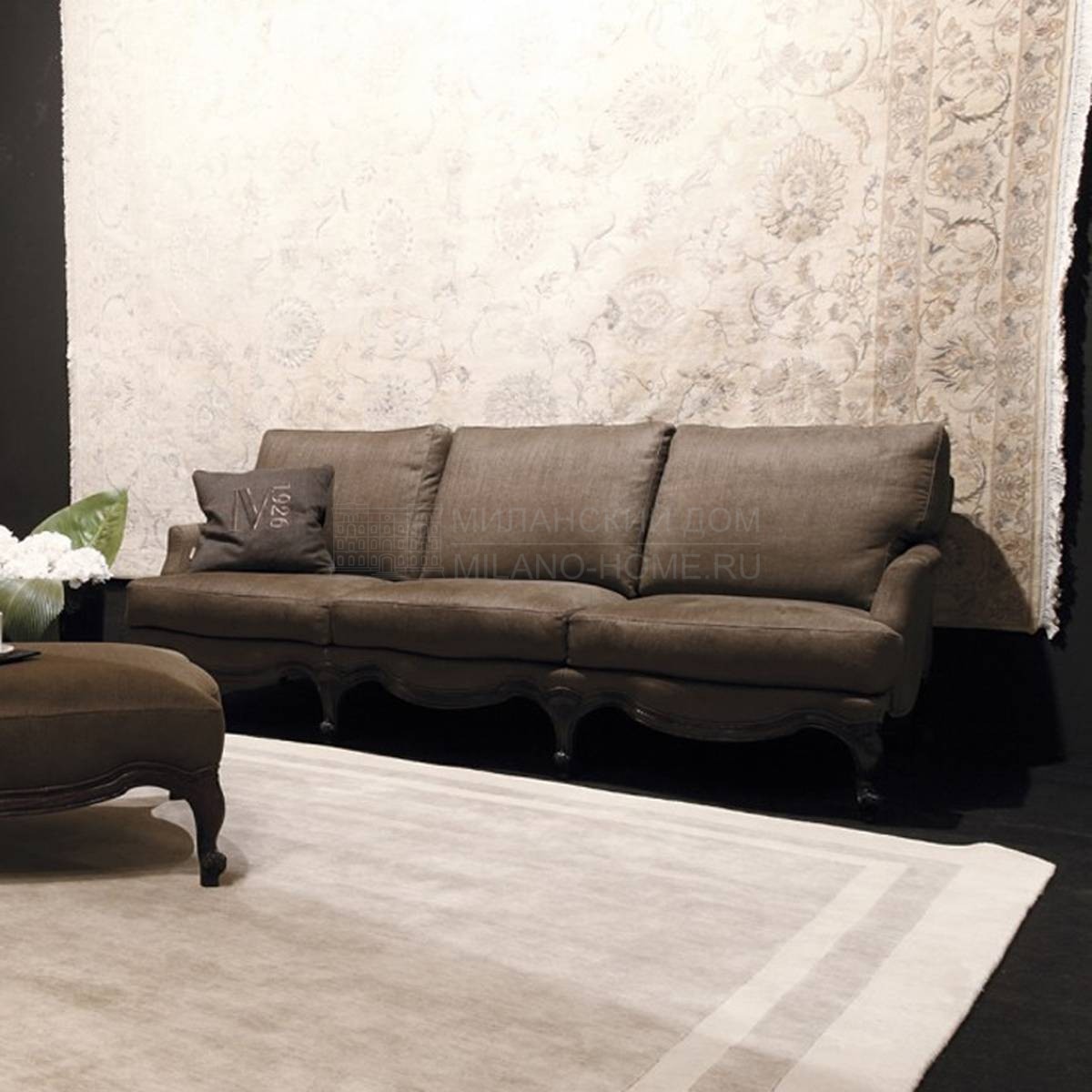 Прямой диван Ambrosio/sofa из Италии фабрики MANTELLASSI