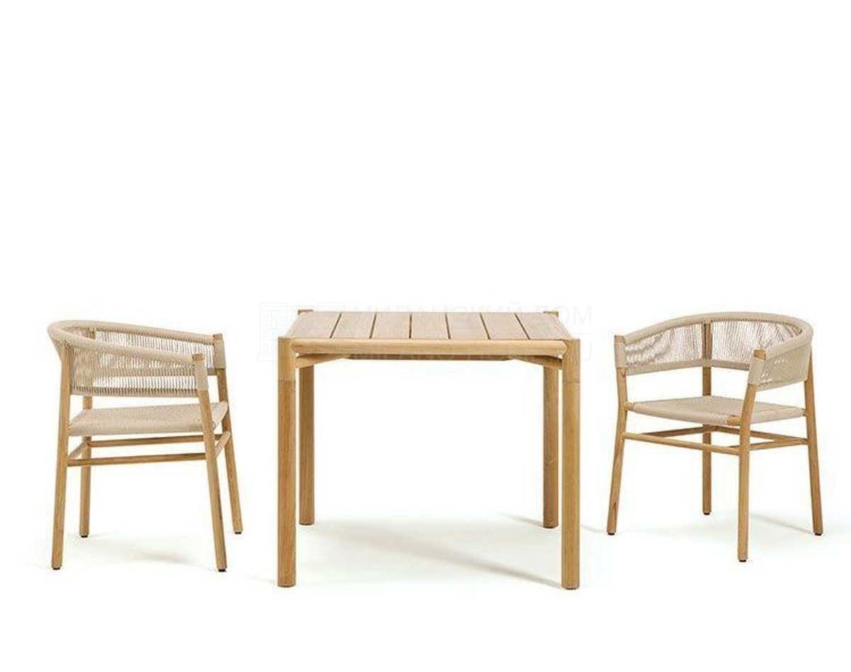 Обеденный стол Kilt dining table из Италии фабрики ETHIMO