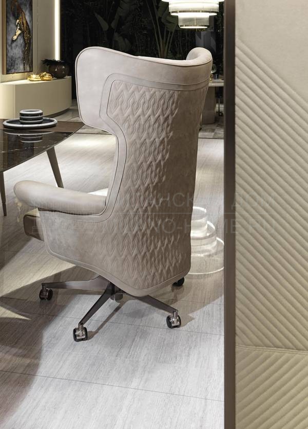 Кожаное кресло Wilshire armchair из Италии фабрики IPE CAVALLI VISIONNAIRE