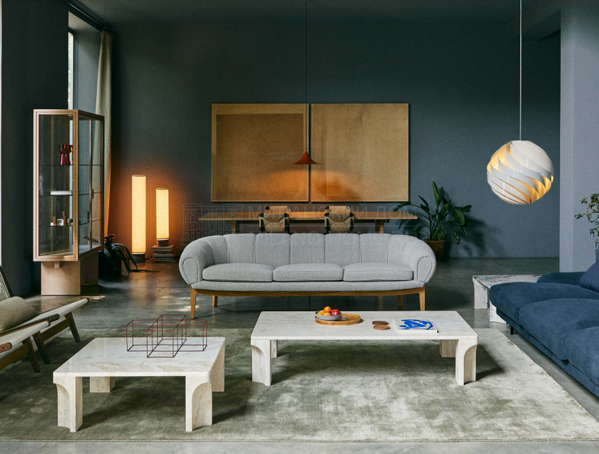 Прямой диван Croissant sofa из Дании фабрики GUBI