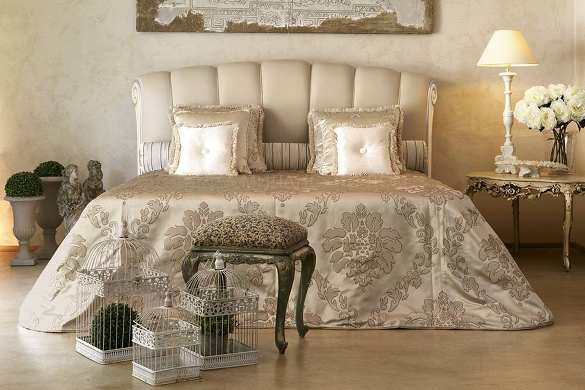Кровать с мягким изголовьем Kronos (bedhead) из Италии фабрики PIGOLI