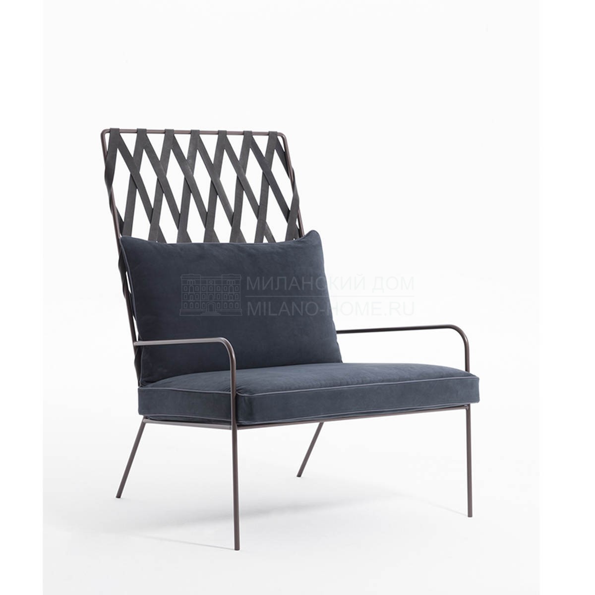Лаунж кресло Alix armchair из Италии фабрики DESIREE